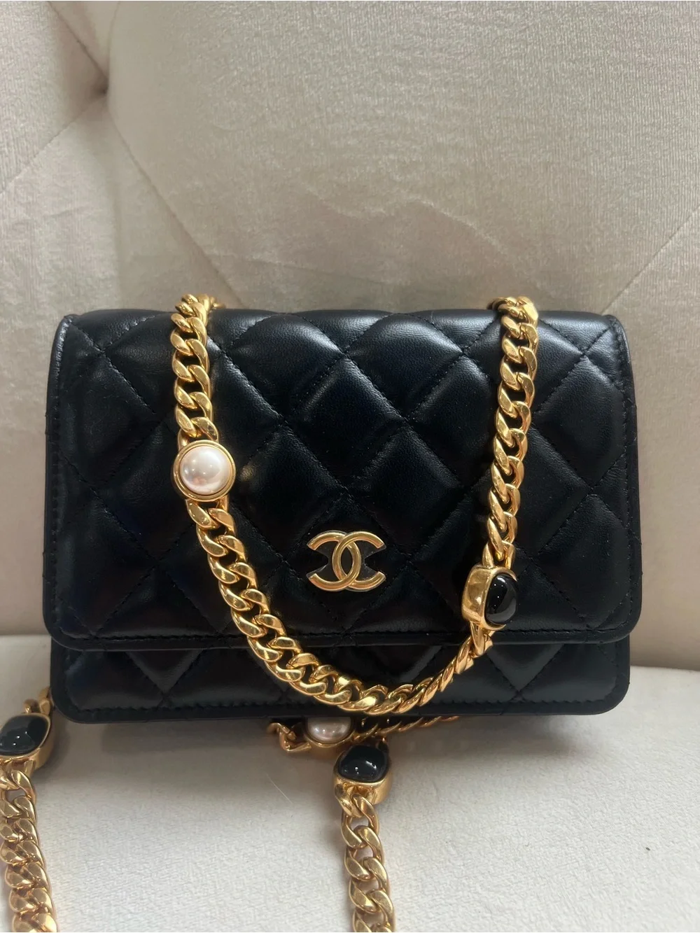 NEW🔥Chanel Pearl Wallet on Chain Crossbody